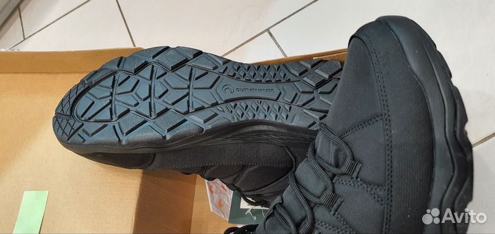 Мужские зимние кроссовки новые 45