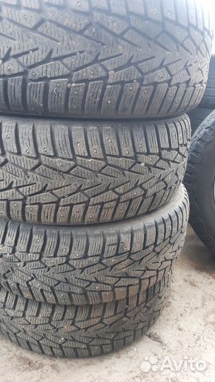 Nordman 7 215/60 R17
