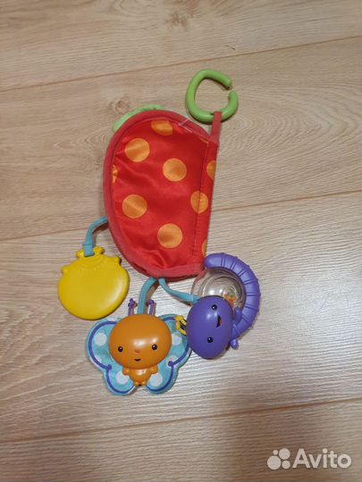 Подвесная игрушка Fisher-Price Яблочко