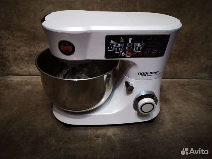 Кухонный комбайн Redmond RKM-4050