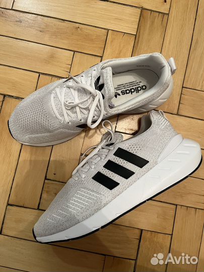 Кроссовки adidas