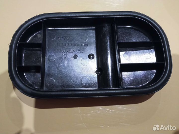 Пылезащитный колпак крышки фары Volvo S40