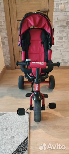 Детский велосипед с родительской ручкой