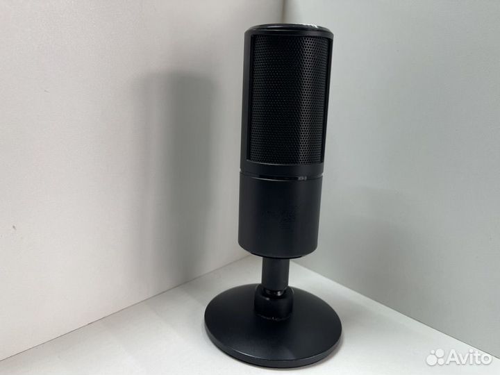 Микрофон Razer Seiren X