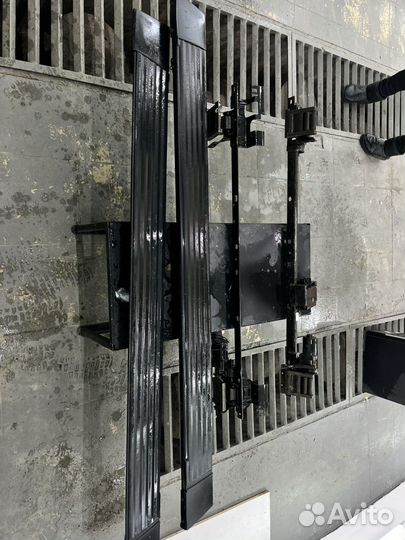 Комлект выдвижных порогов Cadilac Escalade lll