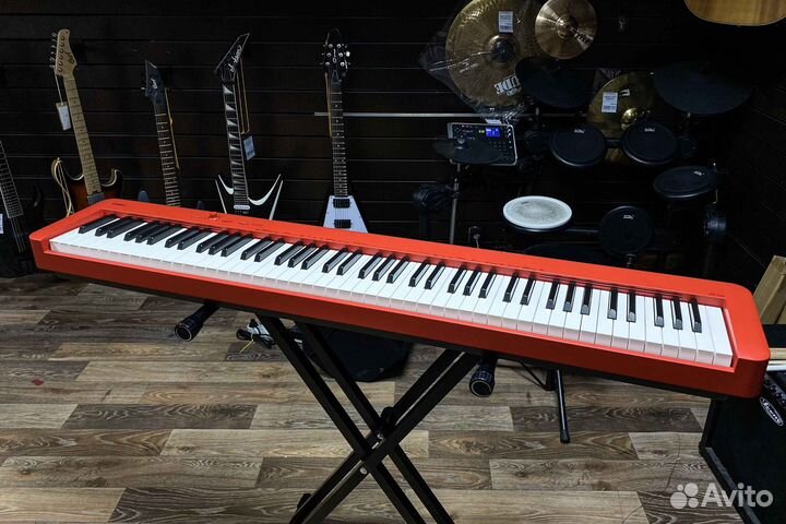 Цифровое пианино Casio + Аксессуары