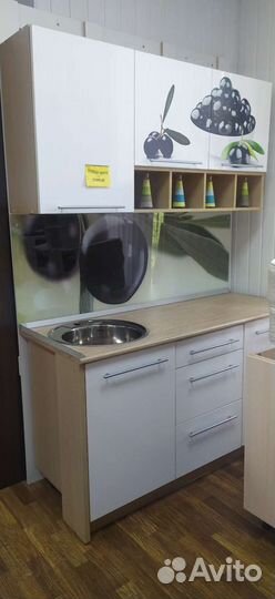 Кухонный гарнитур новый