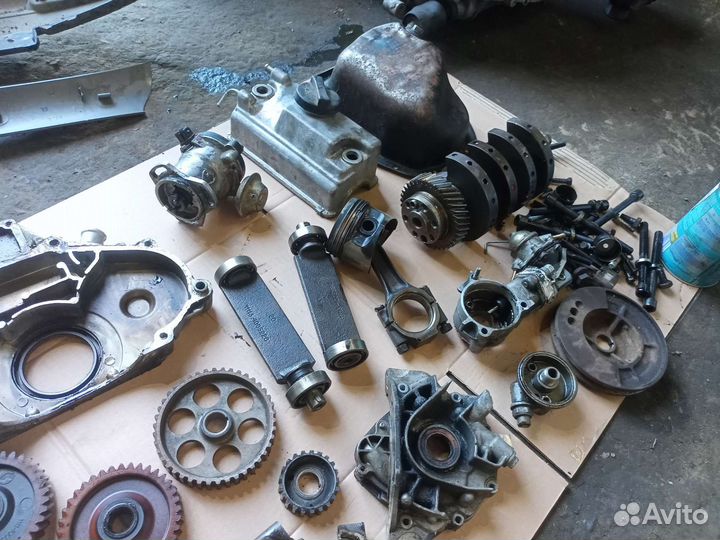 Двигатель по частям Ока 11113