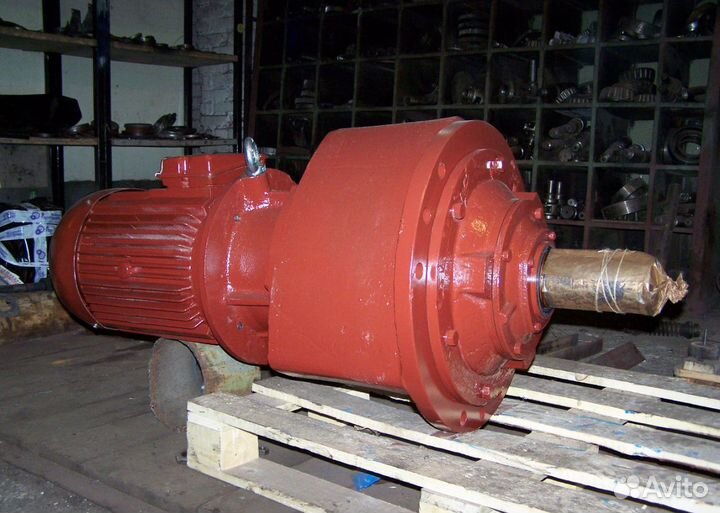 Редуктор цилиндрический трехступенчатый рм-650 Б/у