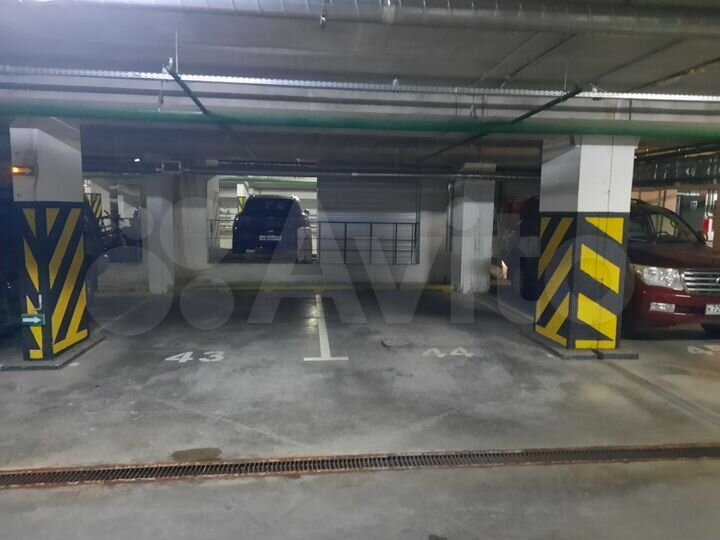 Машиноместо, 18 м²