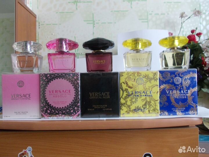 Versace.V.Secret.Valentino.Viktor&Rolf. V.Wang