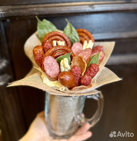 Подарок мужчине, букет с колбасой