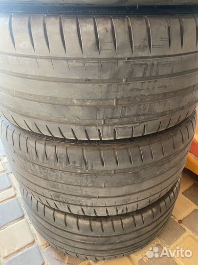 Michelin Pilot Sport 4 235/40 R18 95Y