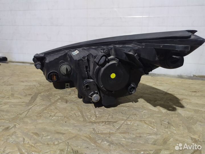 Фара правая Hyundai IX35