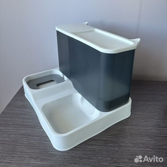 Кормушка для кошек