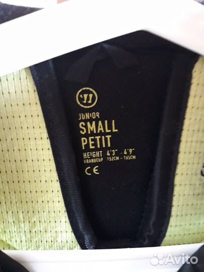 Нагрудник хоккейный