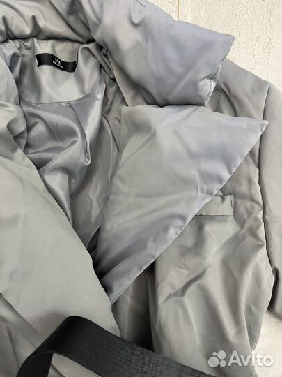 Пуховик и куртку весна отдаи бесплатно