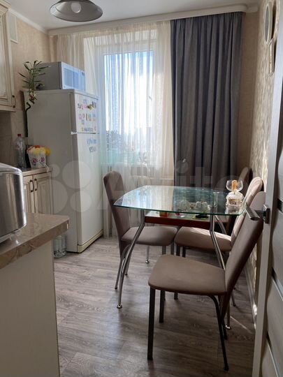 2-к. квартира, 52 м², 8/9 эт.