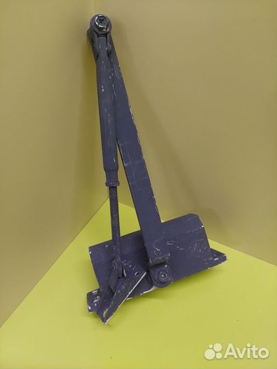 Доводчик дверной