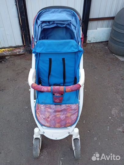 Прогулочная коляска