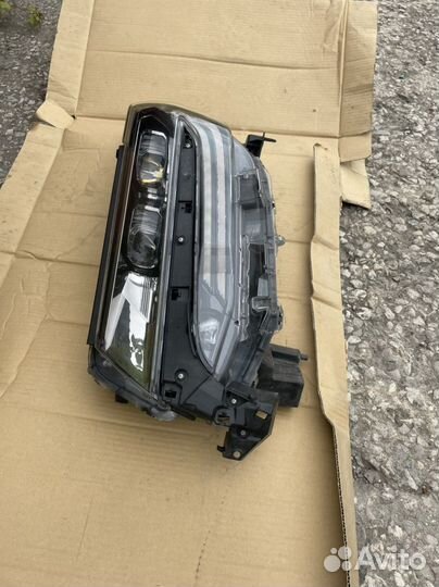 Фара левая Toyota Alphard 3 (2017-н.в.) LED