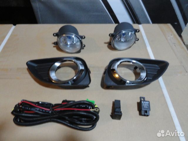 Camry 09 Фара противотуманная левая+правая (комплект) с проводкой, кнопкой, решеткой бампера