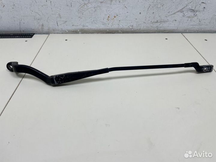Поводок стеклоочистителя передний левый Ford