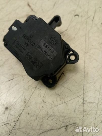 Моторчик заслонки отопителя Volvo S80 B6324S 2008