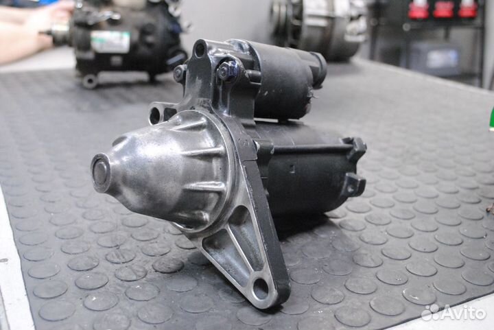 Стартер Honda Civic 1.7 б/у