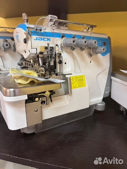 Промышленный оверлок джек е4S