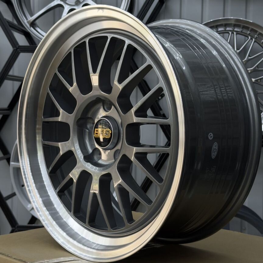 Литые диски Powcan 8×R18 5×114.3