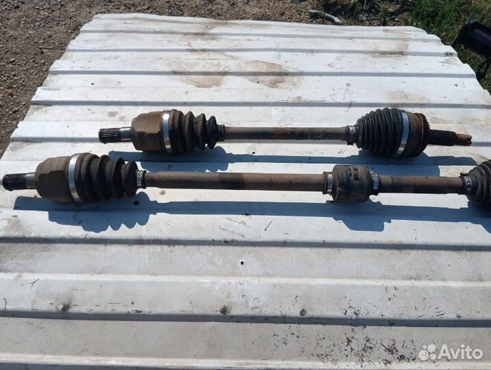 Привод передний левый Киа Cee'd Jd универсал II