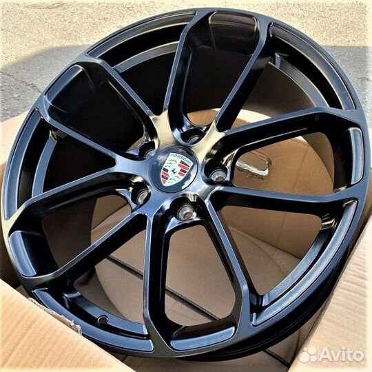 Диски на Porsche Cayenne 3 Cayenne Coupe R22