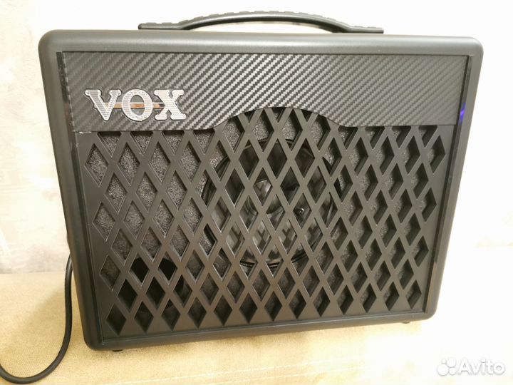 Электро-гитара Ibanez, комбо-усилитель,шнур,чехол