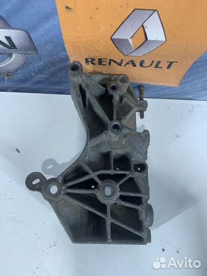 Кронштейн площадка крепление генератора Renault sy