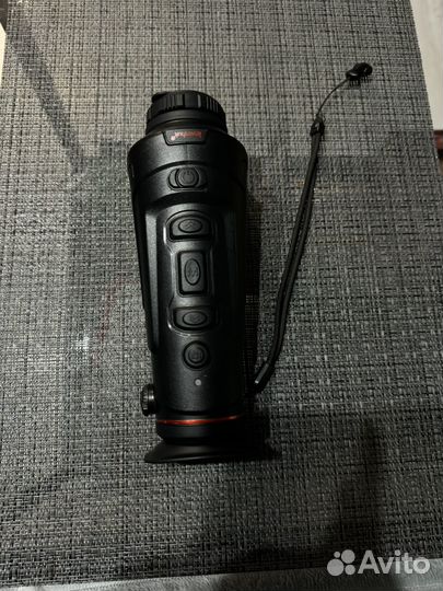 Тепловизорный монокуляр levenhuk z600