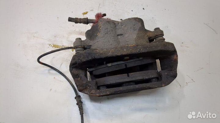 Суппорт правый передний Mercedes Vito W639