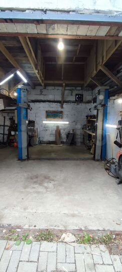 Гараж, > 30 м²