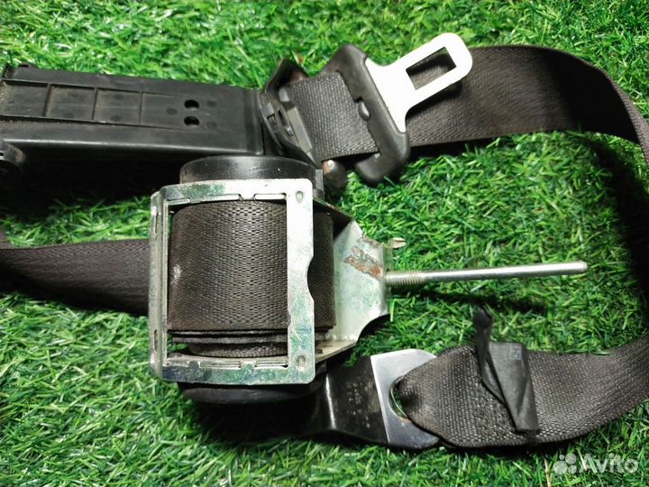 Ремень безопасности задний правый Opel Zafira (B)