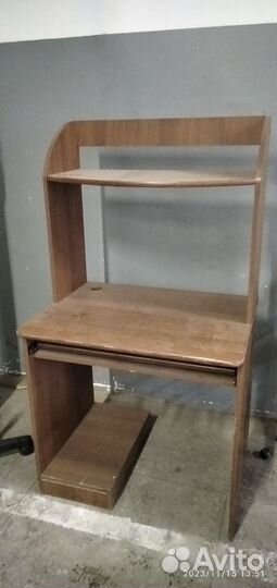 Компьютерный стол