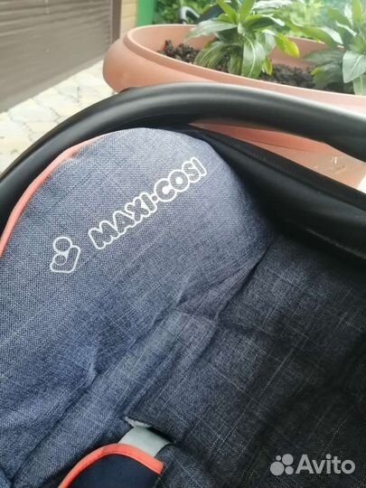 Автолюлька maxi cosi cabriofix (0-13кг)