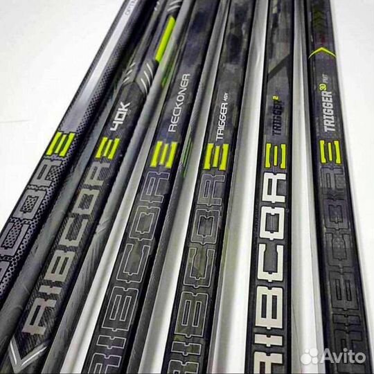 Клюшку CCM Ribcor Trigger Asy Sr