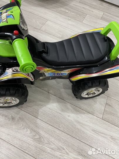 Машинка каталка толокар