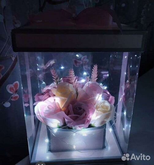 Букет в коробке с подсветкой