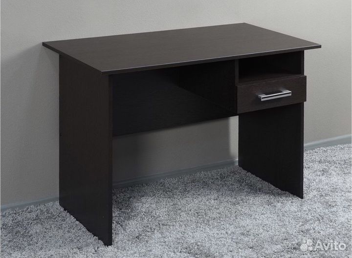 Стол компьютерный