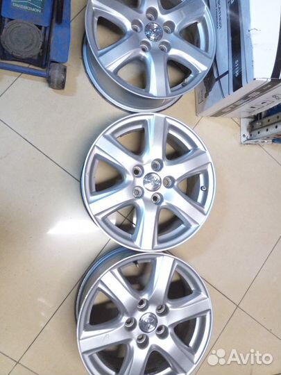 Диск литой от Toyota Тойота