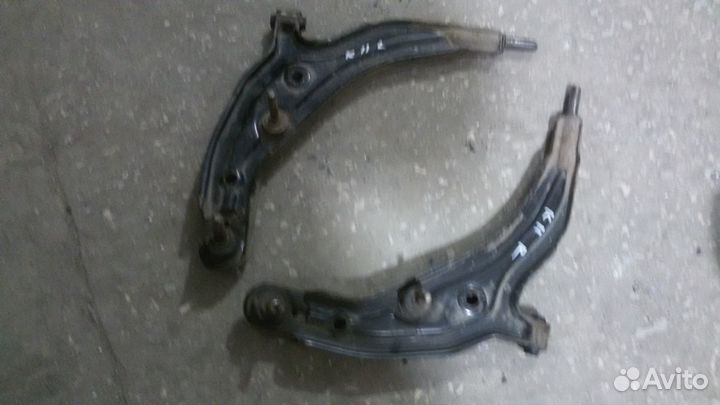 Ниссан микра К 11 рычаг