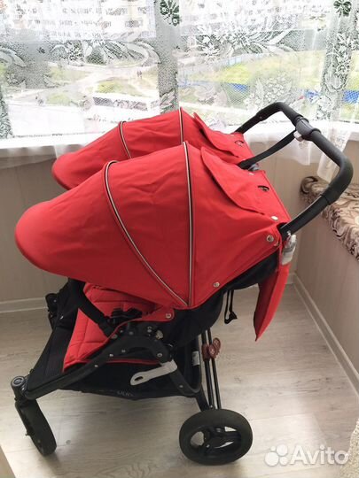 Коляска для двойни Valco Baby Snap Duo Красная