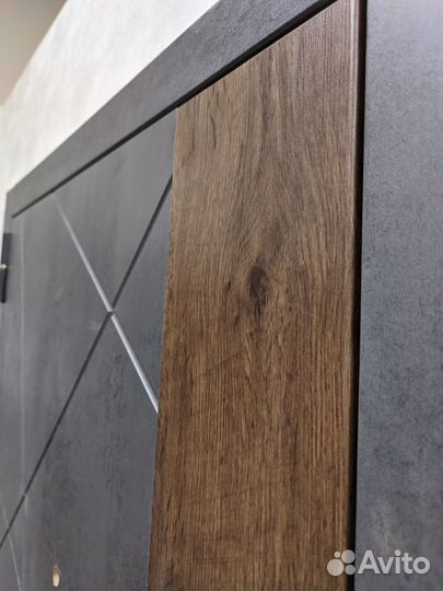 Дверь входная 