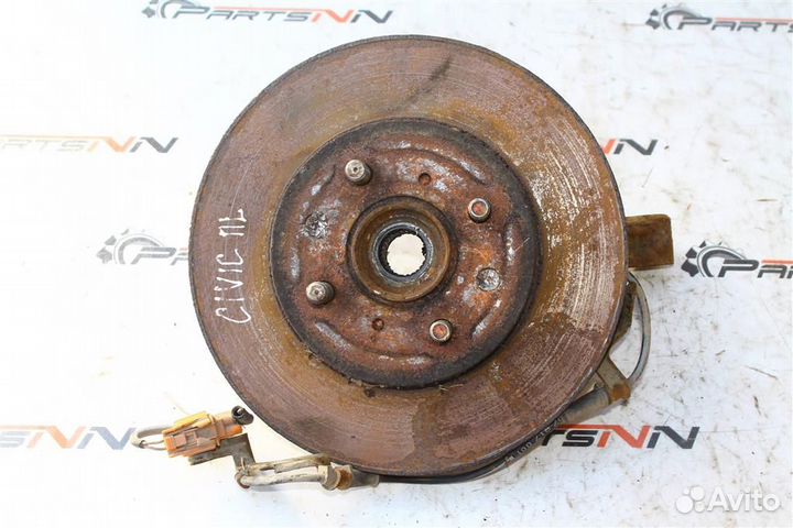 Кулак передний левый Хонда Цивик